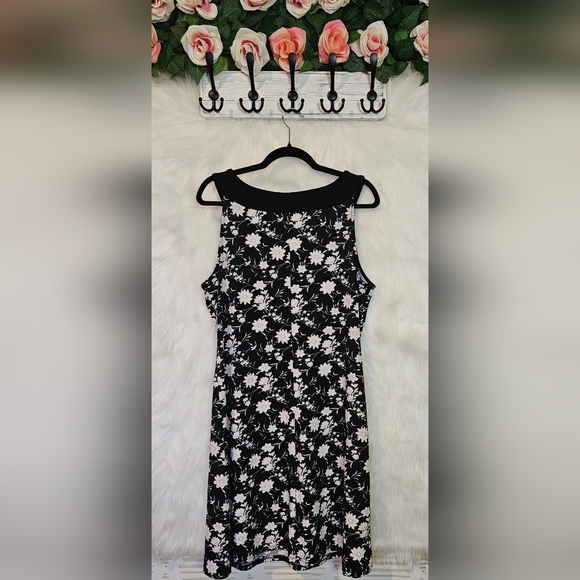 Clientele Classic Floral Y2K Stretch Mini Dress - Picture 3 of 7